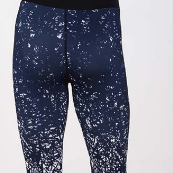 Blue & White sublimation pattern leggings - Picture 8 of 8